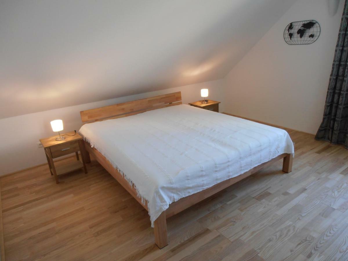 Ferienwohnung Am Kirchberg Йойс Экстерьер фото
