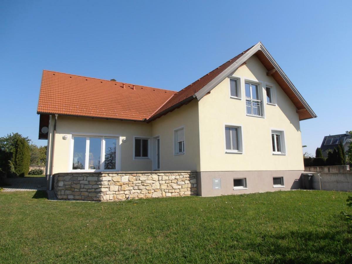 Ferienwohnung Am Kirchberg Йойс Экстерьер фото